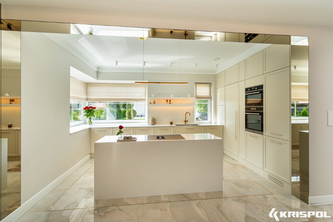 Zalety okna Krishome Fen 82